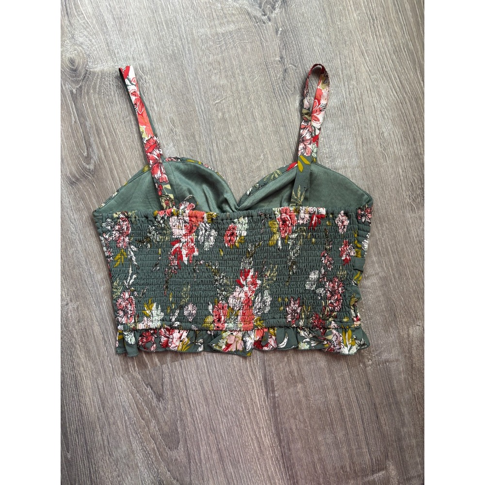 BOG Collection‎ Quilted Ruffle Green Floral Crop Top Size Large - Picture 5 of 7